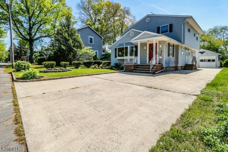 house_view, porch, road_view, house_view