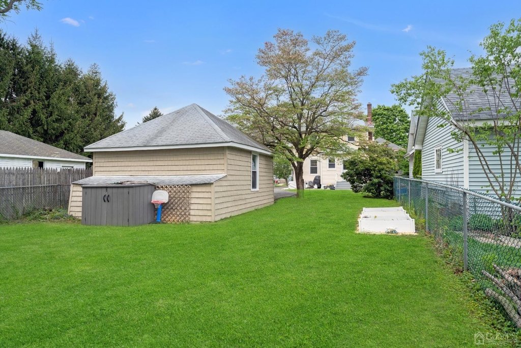 house_view, yard, house_view, house_view, unknown