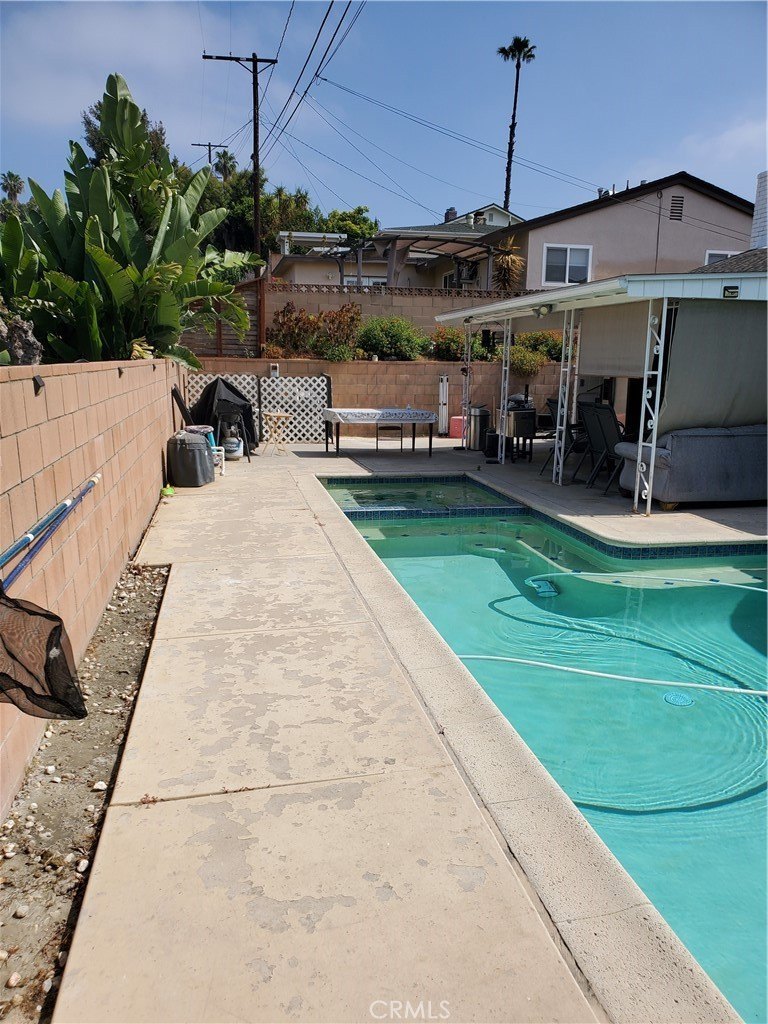 porch, pool