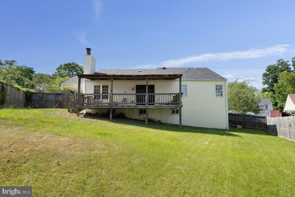 house_view, yard, house_view, house_view