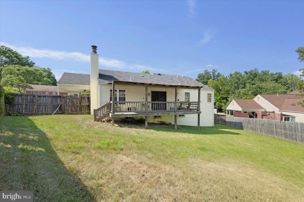 house_view, porch, porch, yard, house_view, house_view, house_view